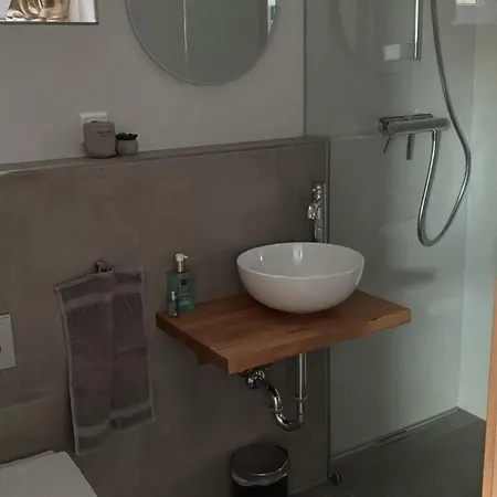 Souterrain Appartment, Eigene Dusche U Wc * Detmold