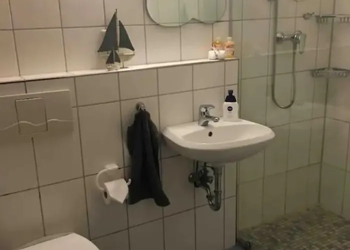 Souterrain Appartment, Eigene Dusche U Wc Kwatera prywatna Detmold
