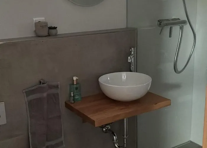 Souterrain Appartment, Eigene Dusche U Wc * Detmold